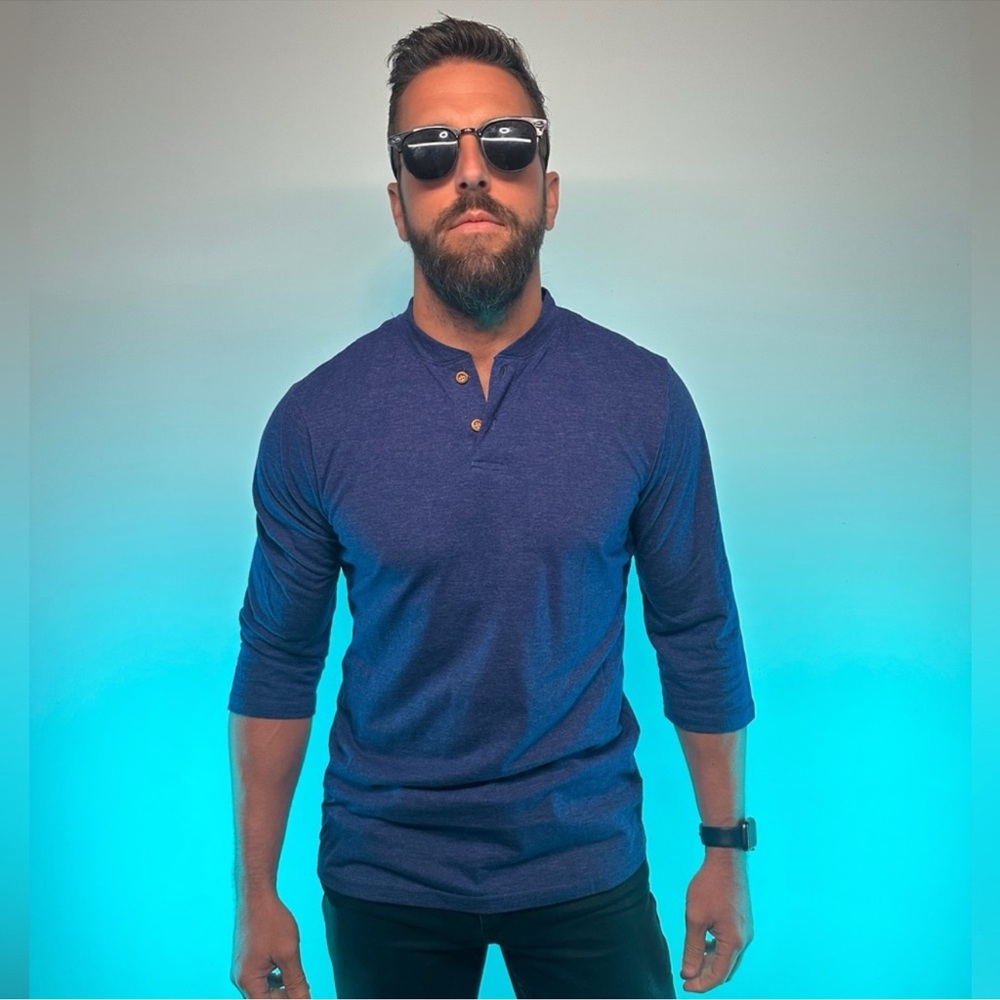 H2H / Blue Henley Shirt Mid-Length Sleeves / Medium / Hipster Indie Rock Preppy